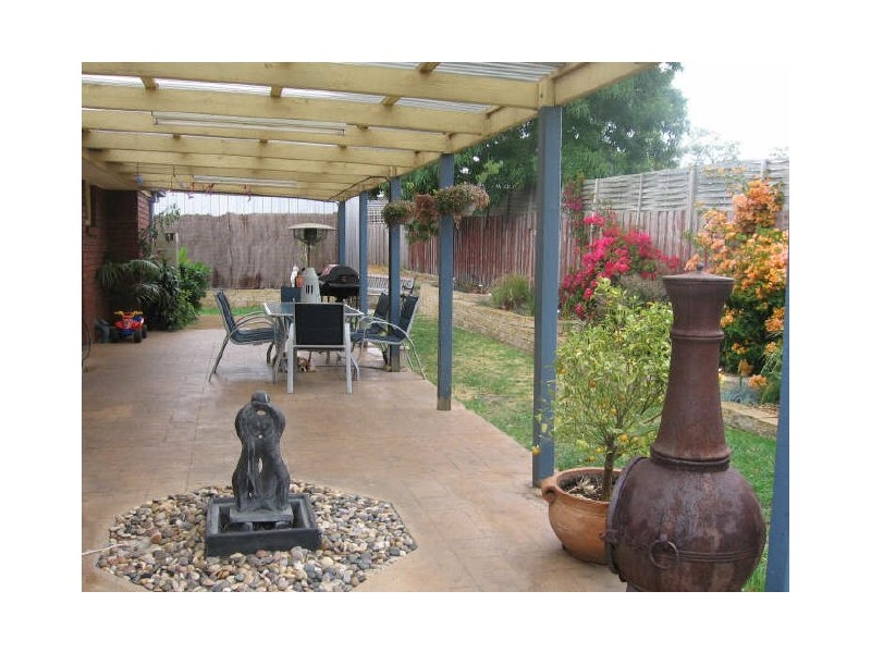 86 Greenwood Drive, Carrum Downs VIC 3201