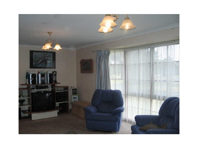 86 Greenwood Drive, Carrum Downs VIC 3201