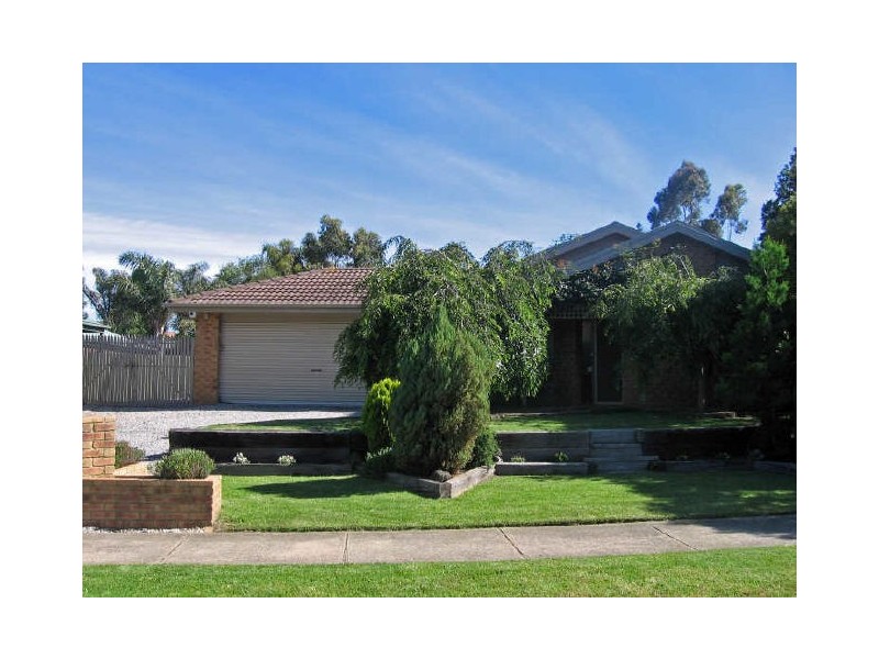 7 Heysen Drive, Skye VIC 3977