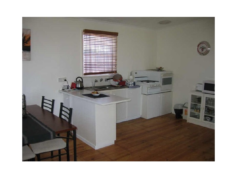 16 Ballarto Road, Frankston North VIC 3200