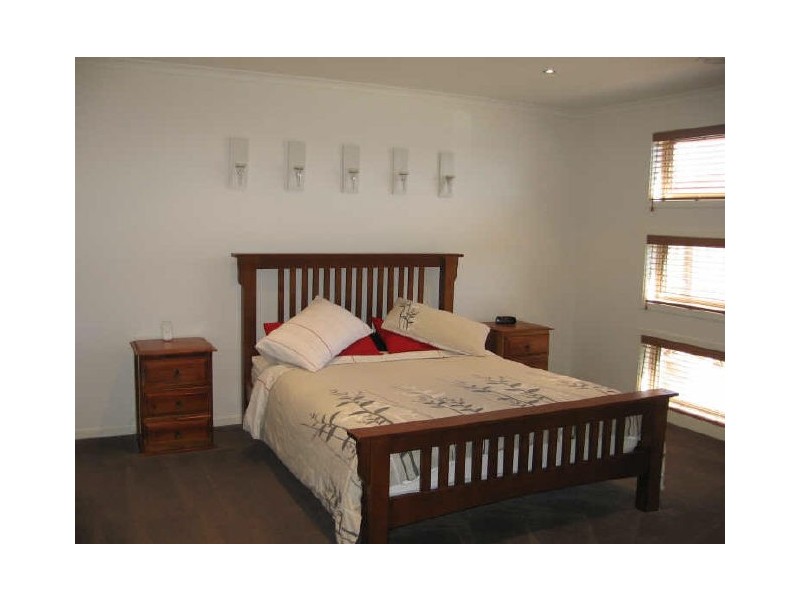 3 Desert Rose Court, Cranbourne VIC 3977