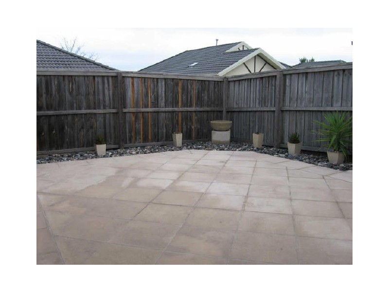 2/205 Ballarto Road, Carrum Downs VIC 3201