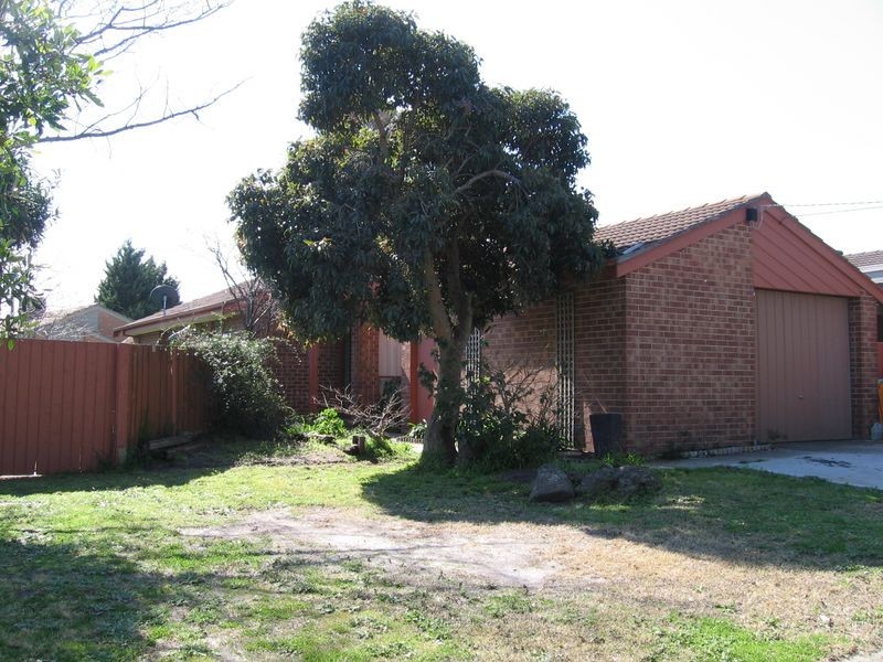 9 Charleville Drive, Carrum Downs VIC 3201