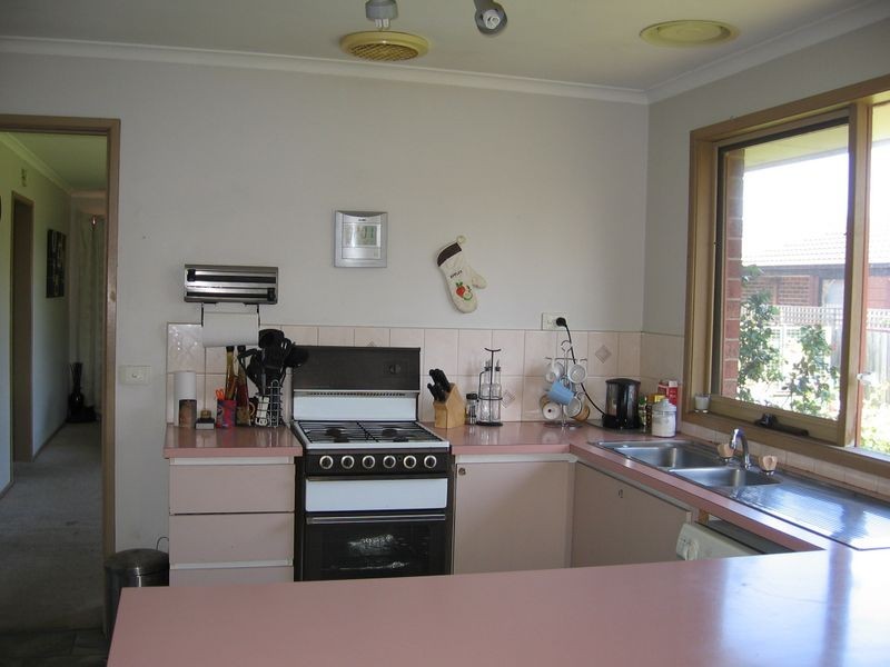 9 Charleville Drive, Carrum Downs VIC 3201