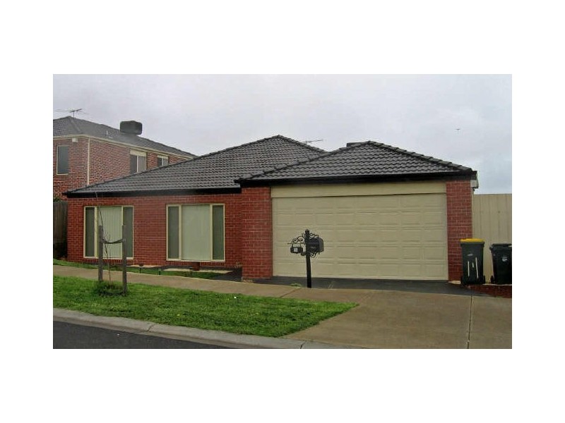 14 Emerald Rise, Skye VIC 3977