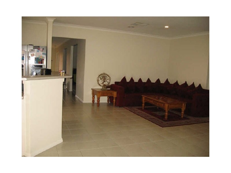 14 Emerald Rise, Skye VIC 3977