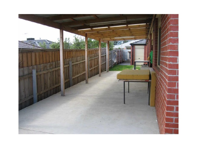 14 Emerald Rise, Skye VIC 3977