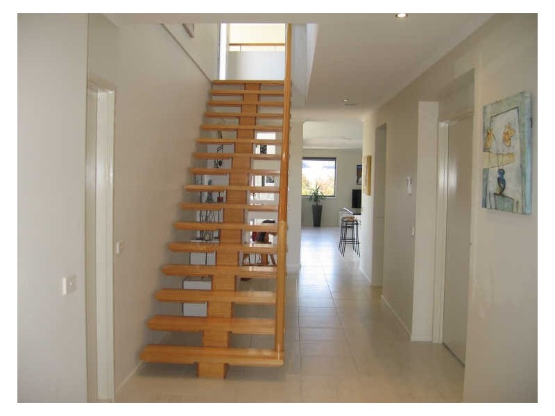 16 Whitewater Court, Sandhurst VIC 3977