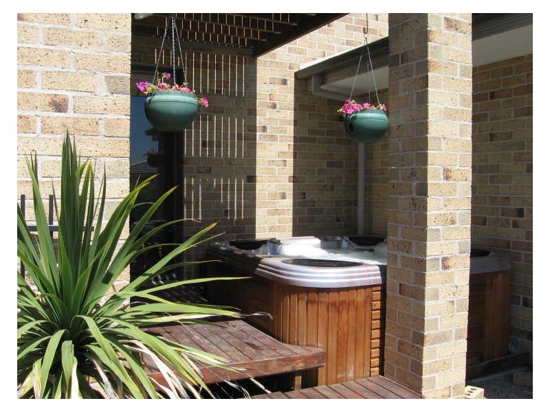 16 Whitewater Court, Sandhurst VIC 3977