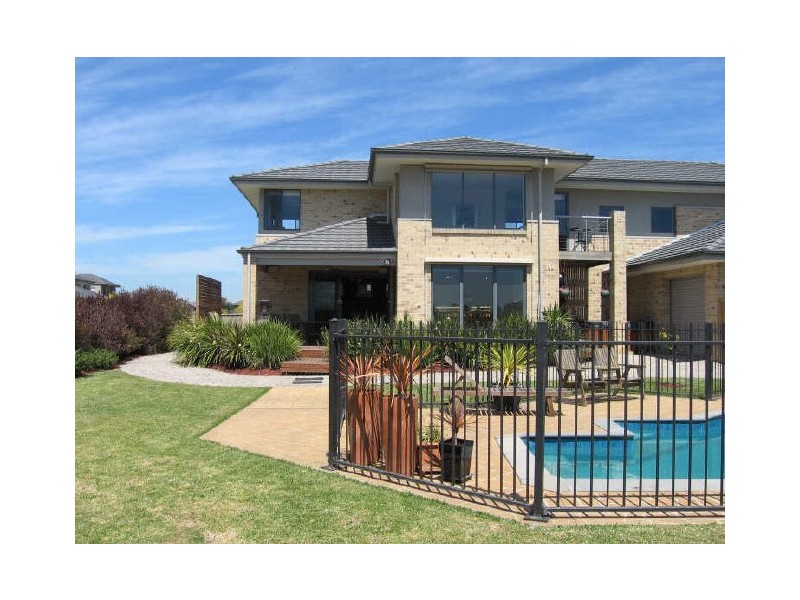 16 Whitewater Court, Sandhurst VIC 3977