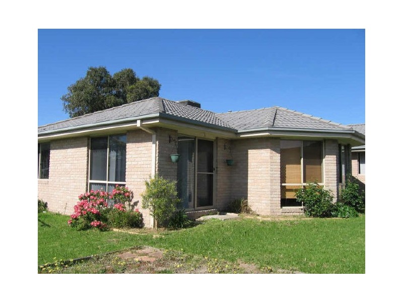 83 Oberon Drive, Carrum Downs VIC 3201