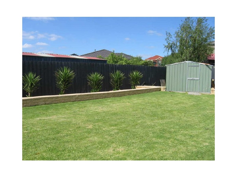 5 Eve Close, Skye VIC 3977