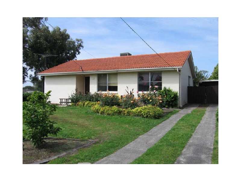 15 Wirilda Crescent, Frankston North VIC 3200