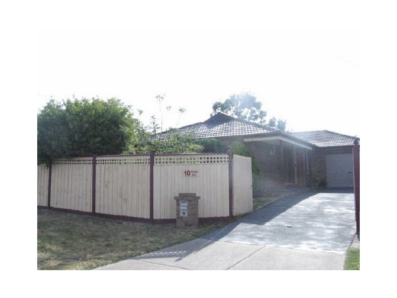10 Parkdale Drive, Carrum Downs VIC 3201