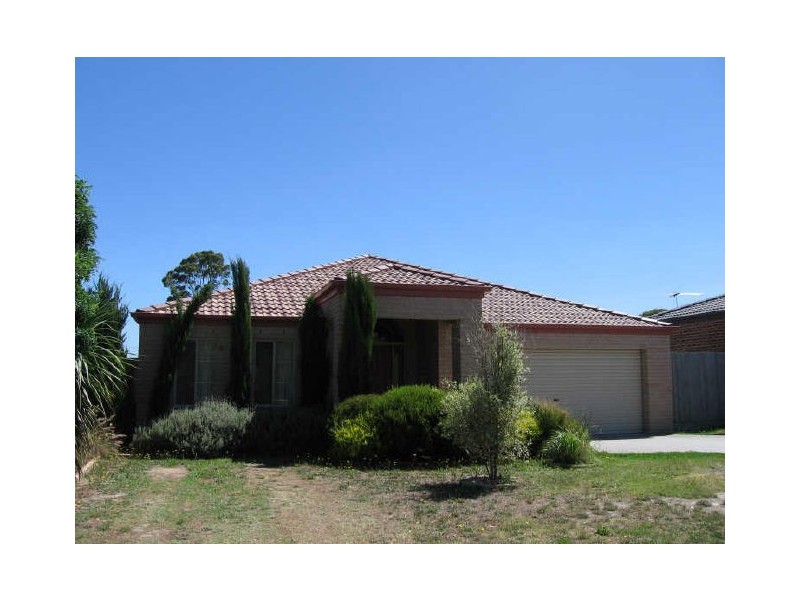3 Halsbury Place, Skye VIC 3977
