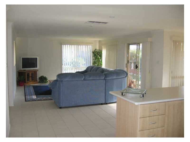 27 Banjo Boulevard, Carrum Downs VIC 3201