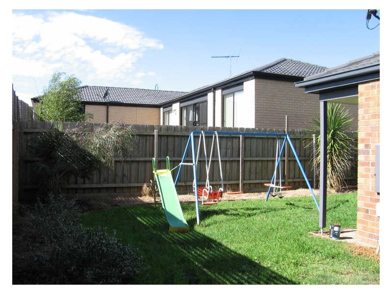 9 Ella Paige Place, Carrum Downs VIC 3201