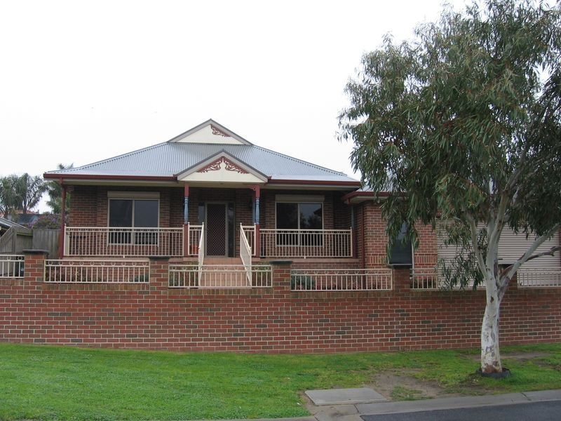 19 Whiting Court, Skye VIC 3977