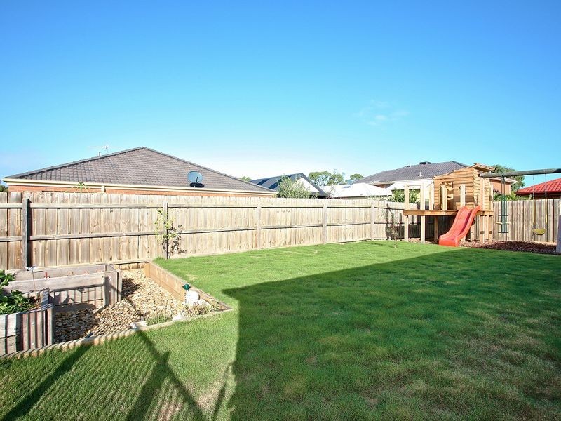 2 Barcoo Court, Carrum Downs VIC 3201