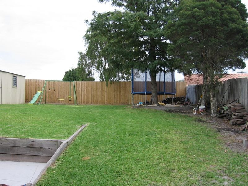 3 Greenwood Drive, Carrum Downs VIC 3201