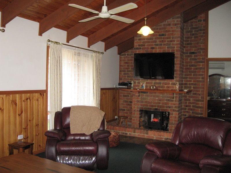 14 Streeton Court, Skye VIC 3977