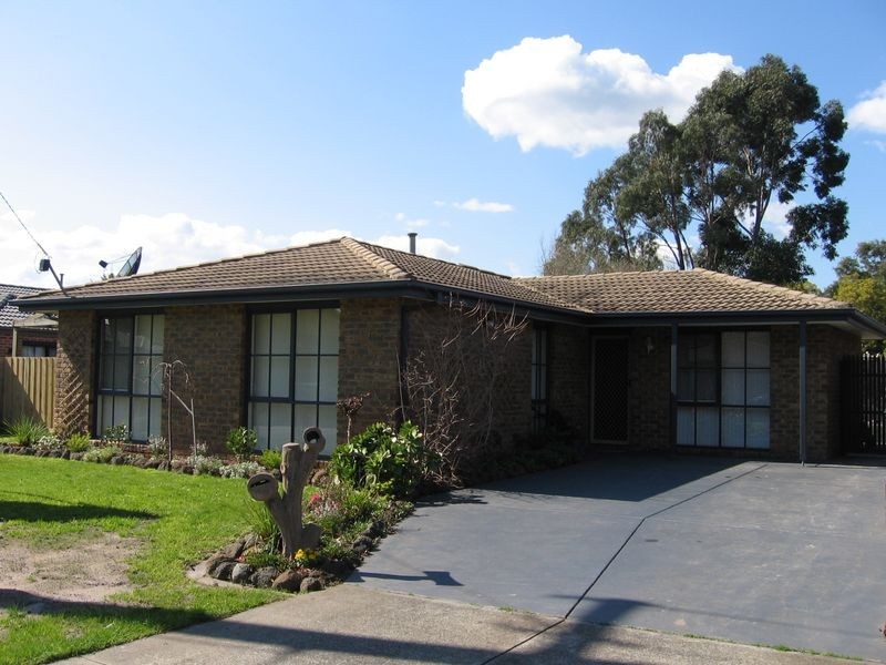6 Hutchins Way, Skye VIC 3977