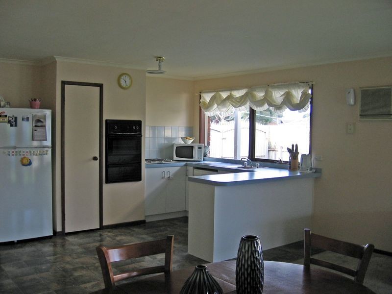 21 Paras Drive, Carrum Downs VIC 3201