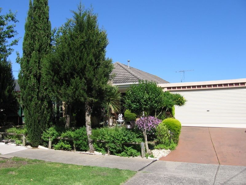 3 Laurel Crescent, Carrum Downs VIC 3201