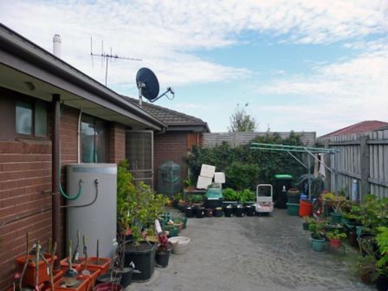 1/23 Embankment Grove, Chelsea VIC 3196