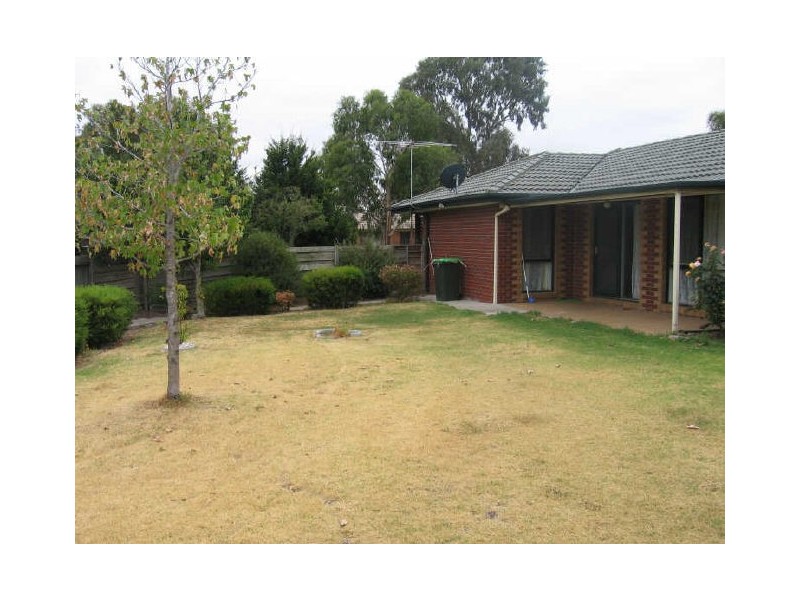 42 Herbert Road, Carrum Downs VIC 3201