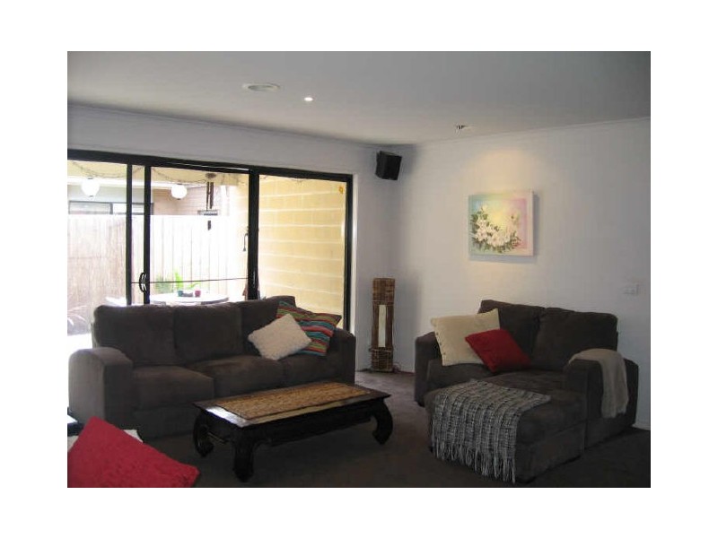 33 Balinga Drive, Skye VIC 3977