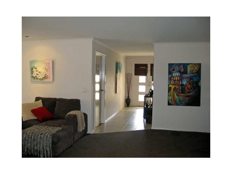 33 Balinga Drive, Skye VIC 3977