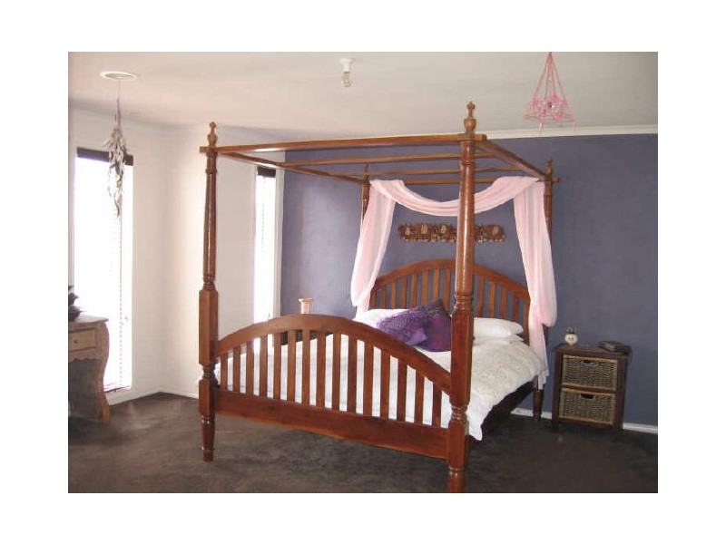 33 Balinga Drive, Skye VIC 3977