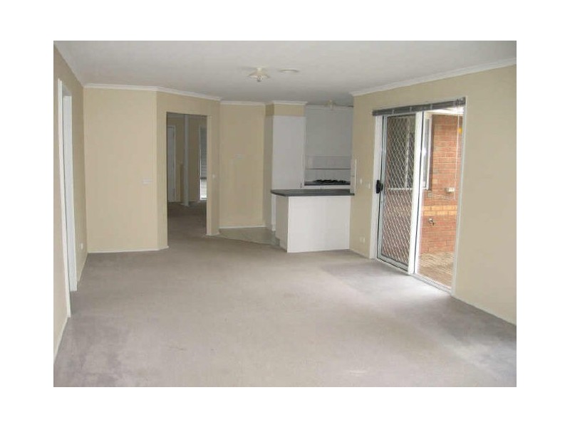 4 Oleander Crt, Skye VIC 3977