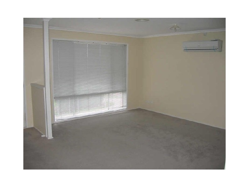 4 Oleander Crt, Skye VIC 3977