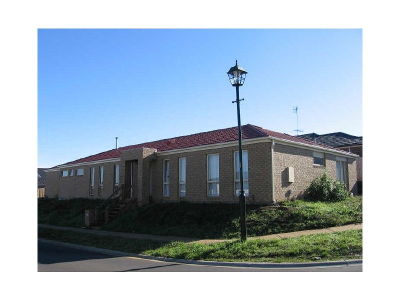 35 McGowan Drive, Skye VIC 3977