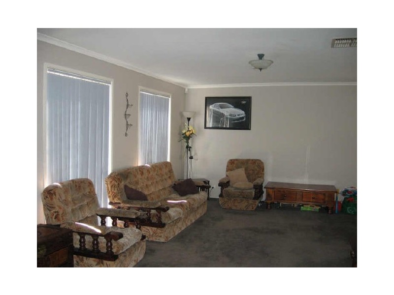 90 Oberon Drive, Carrum Downs VIC 3201