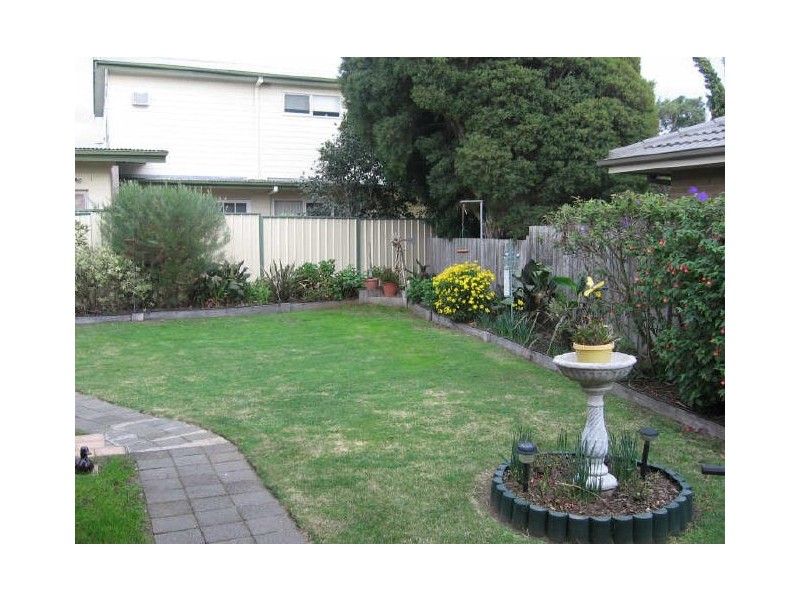 1 Zara Court, Frankston VIC 3199