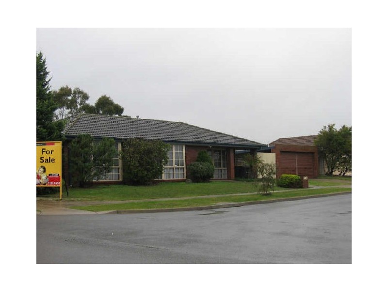 17 Quarrion Drive, Carrum Downs VIC 3201