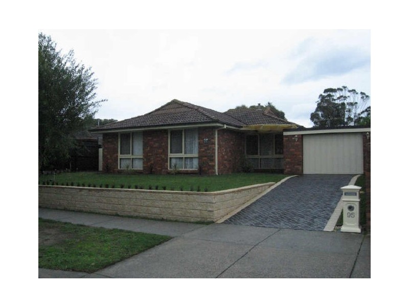 95 Lyrebird Drive, Carrum Downs VIC 3201