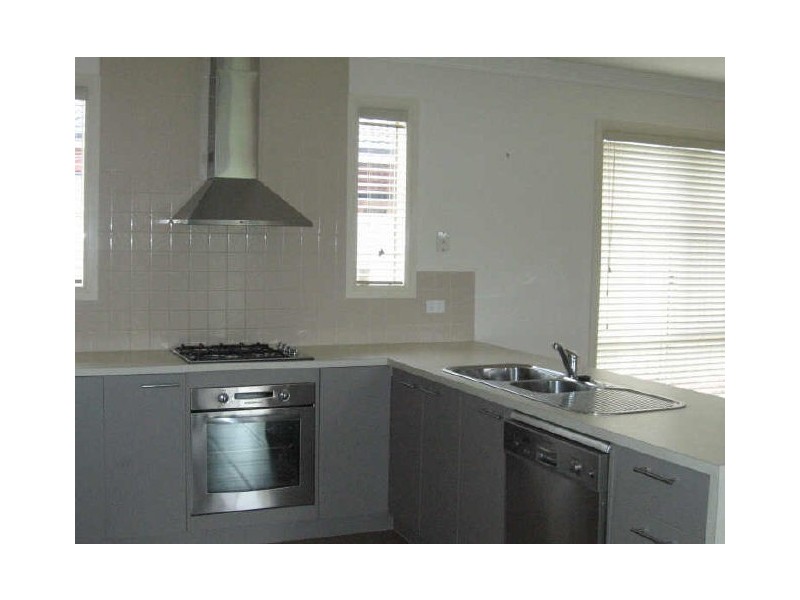 105 Skyline Way, Berwick VIC 3806