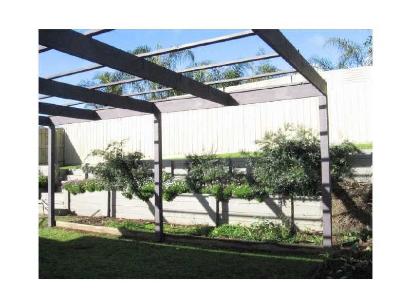 4 Overall Drive, Skye VIC 3977