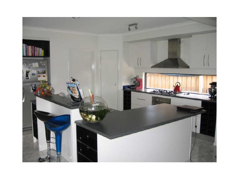 65 Clifton Park Drive, Carrum Downs VIC 3201