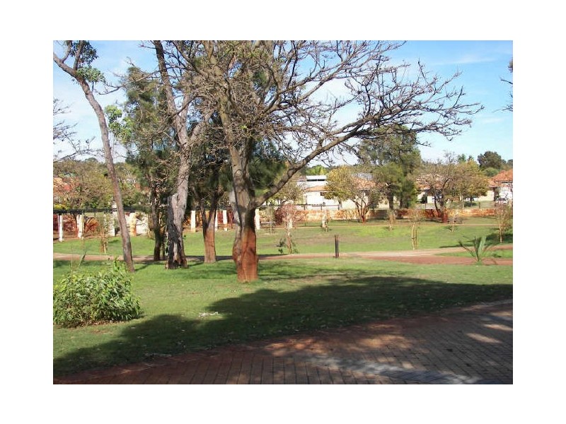 5 Gilling Place, Orelia WA 6167