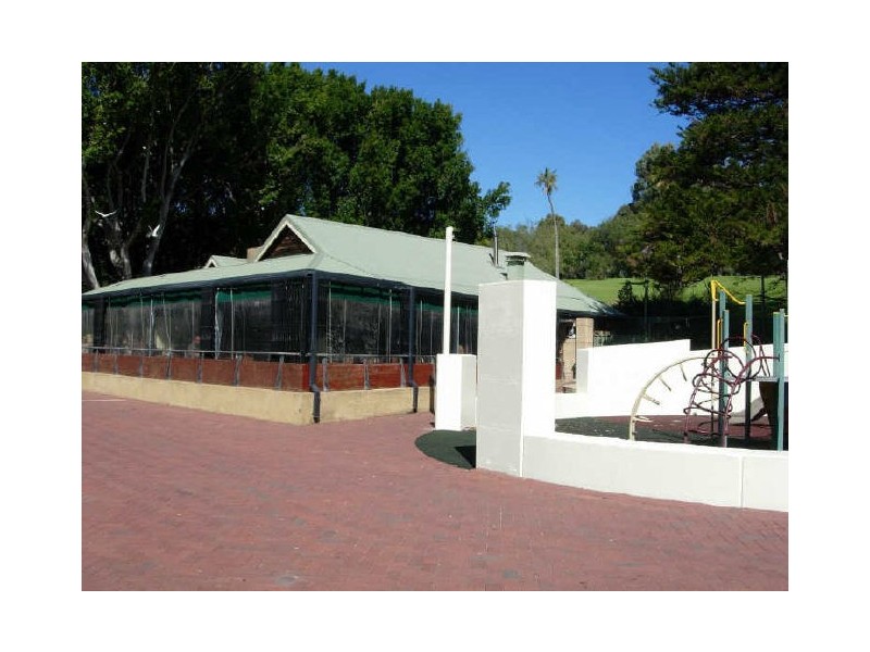 4 Mottley Street, Attadale WA 6156