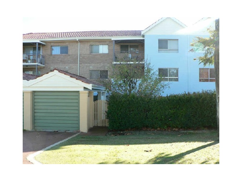 4/79 Waverley Road, Coolbellup WA 6163
