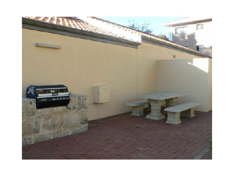 4/79 Waverley Road, Coolbellup WA 6163