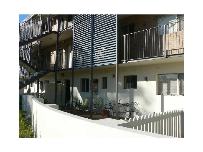 4/79 Waverley Road, Coolbellup WA 6163