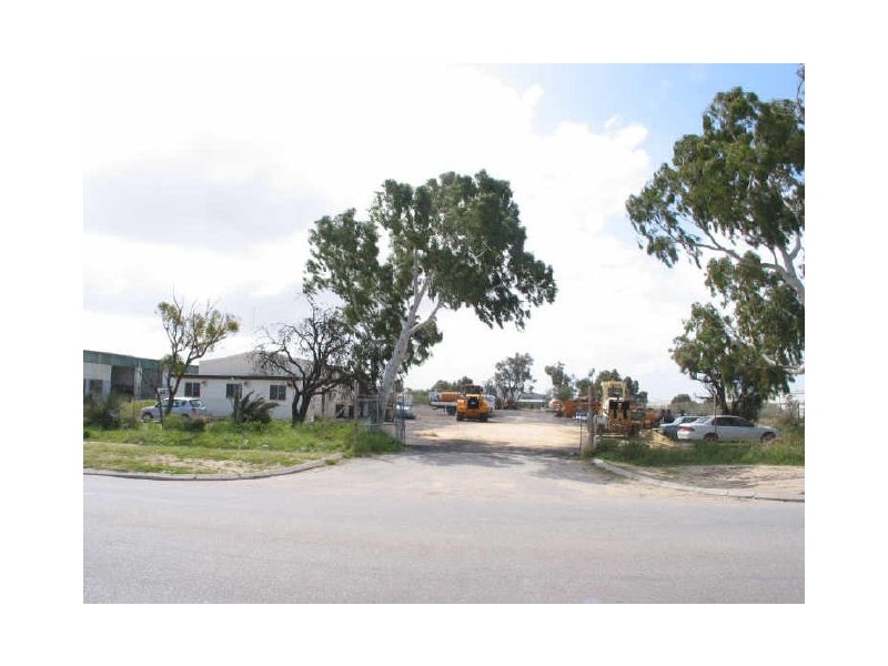 168 Barrington Street, Bibra Lake WA 6163