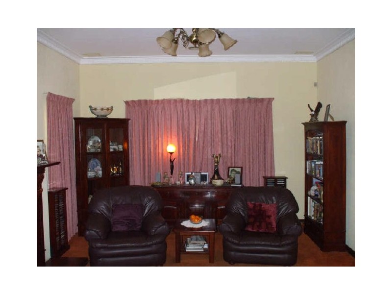 1 Cadd Street, Beaconsfield WA 6162